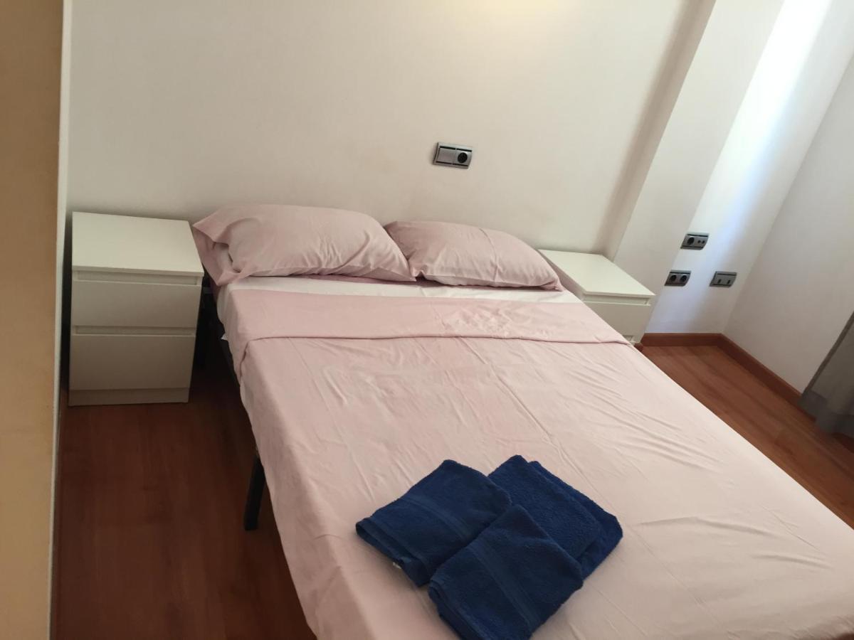 Chung cư 100 m² 3 phòng ngủ, 2 phòng tắm riêng ở Parque de l'Aiguera Benidorm Ngoại thất bức ảnh