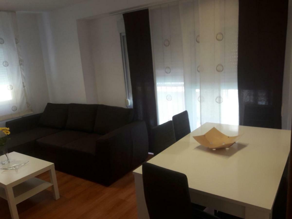 Chung cư 100 m² 3 phòng ngủ, 2 phòng tắm riêng ở Parque de l'Aiguera Benidorm Ngoại thất bức ảnh